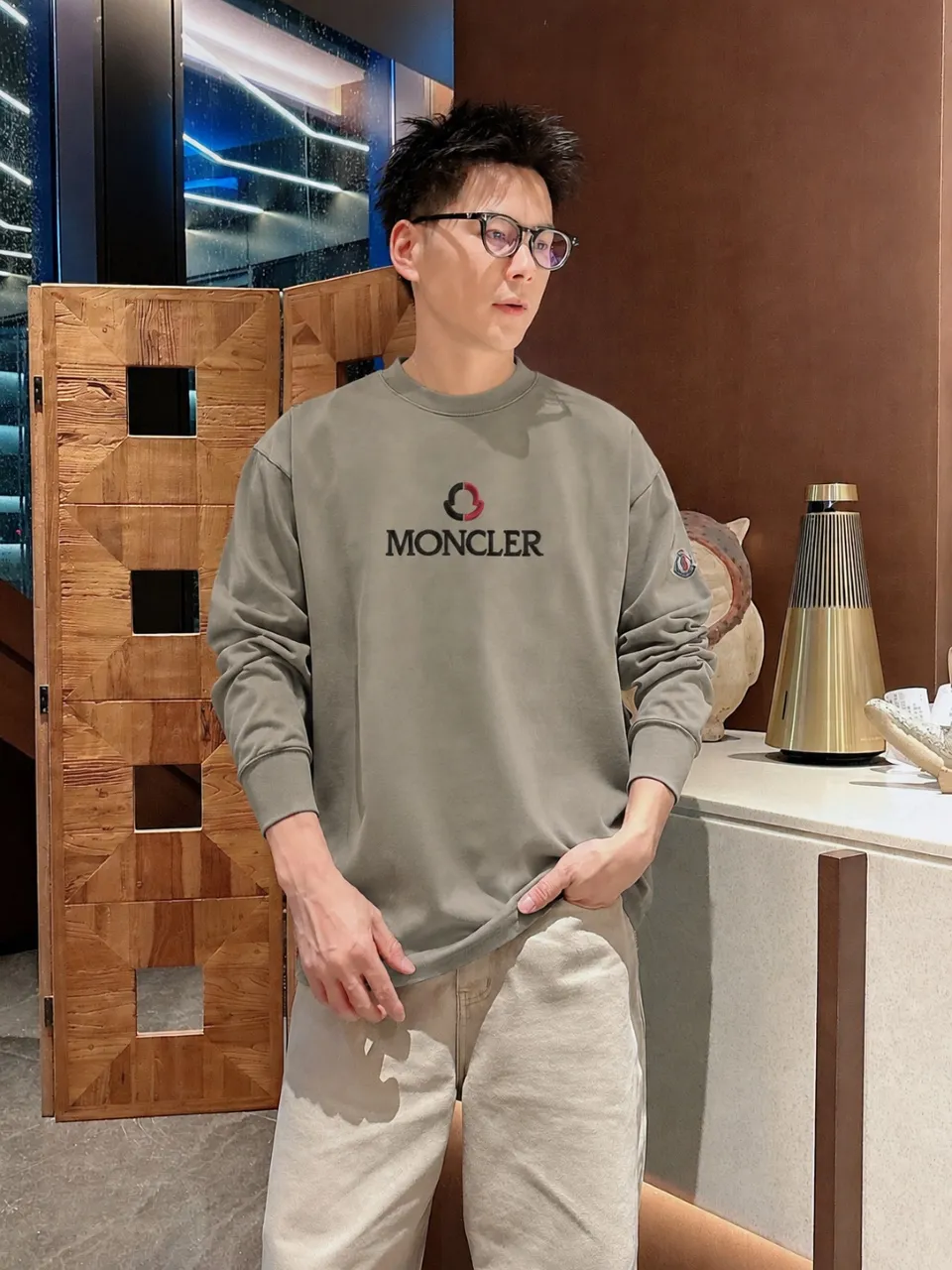 Moncle* logo 《 》 380 ， ， Same Style ， : Black White Coffee Brown Size：S（90-130 ） M（125-150 ） L（135-165 ） XL（160-190 ） XXL（185-220 ）